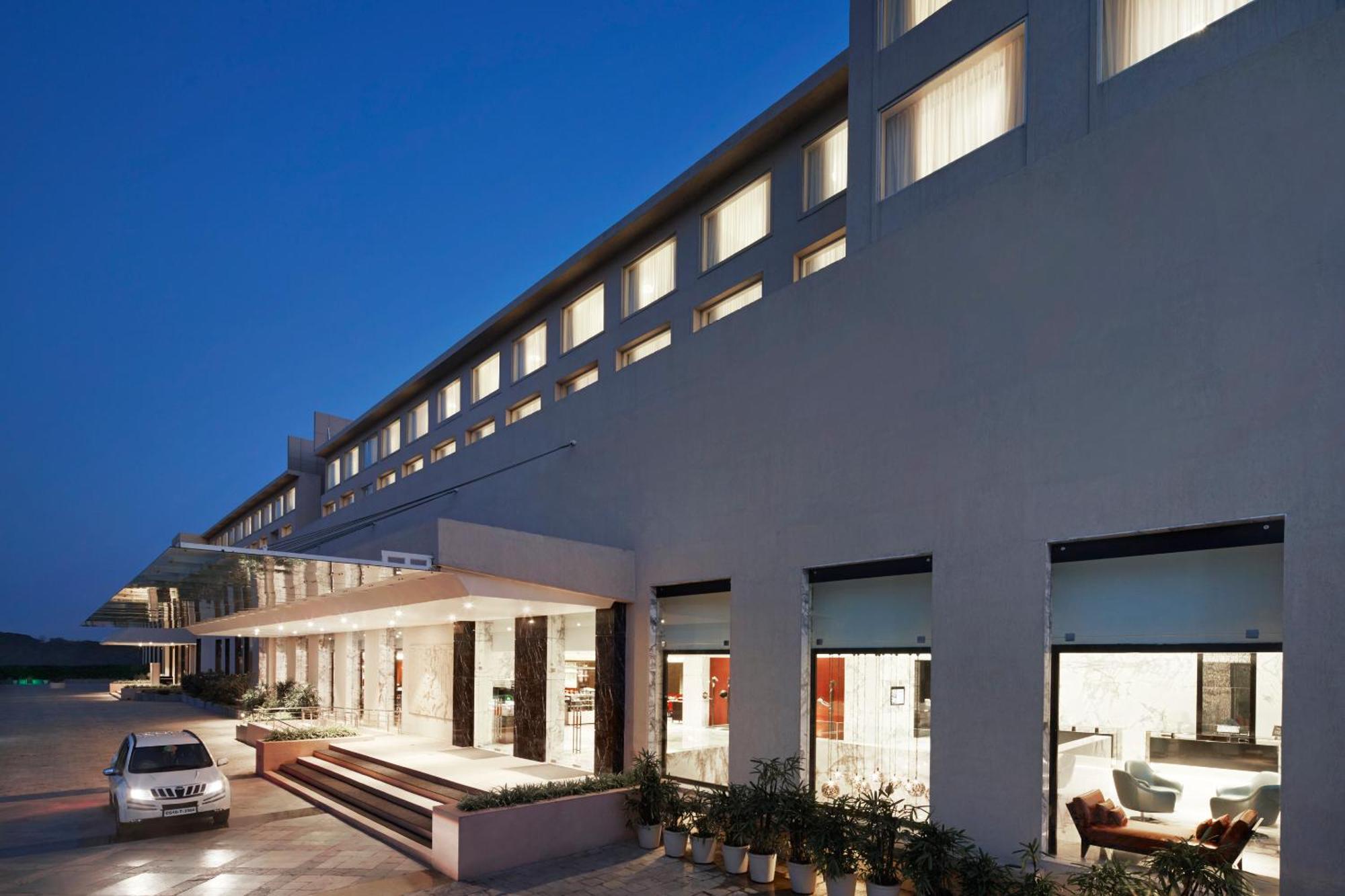 Courtyard By Marriott Bilaspur מראה חיצוני תמונה
