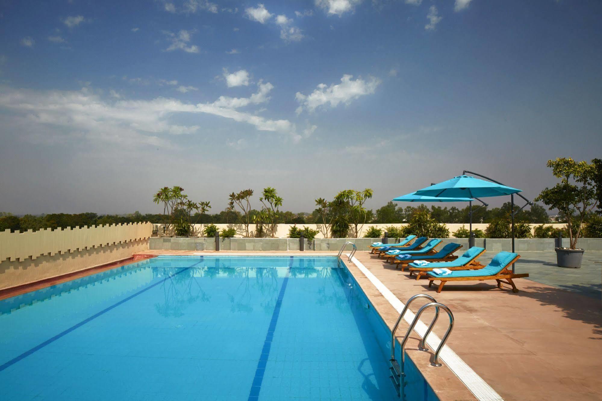 Courtyard By Marriott Bilaspur מראה חיצוני תמונה